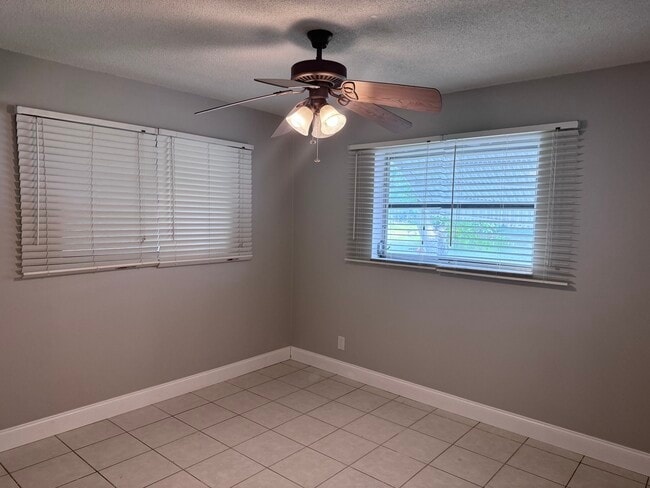 Building Photo - 2616 NW 49th St