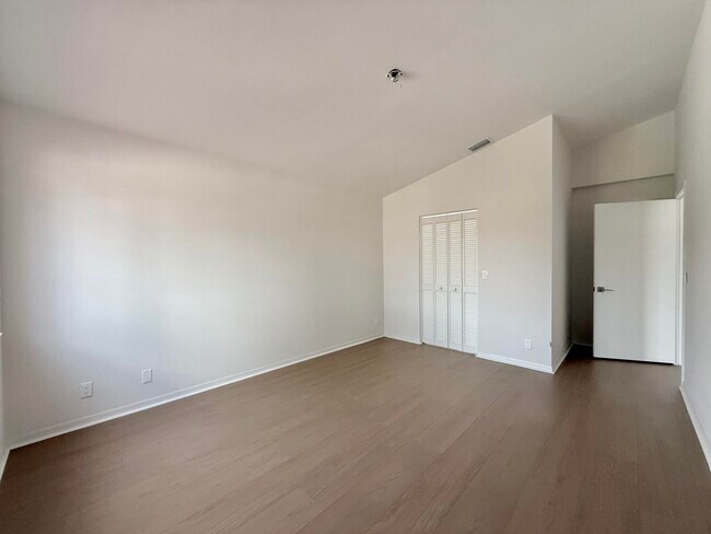 Building Photo - 21440 Millbrook Ct