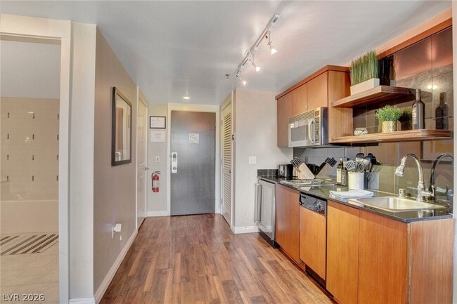 Building Photo - 29 Montelago Blvd