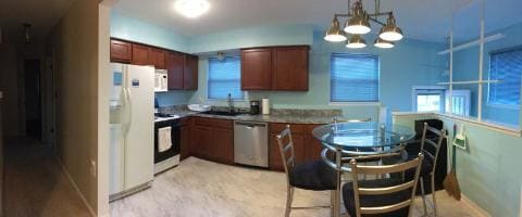 Building Photo - 12526 Hipp St