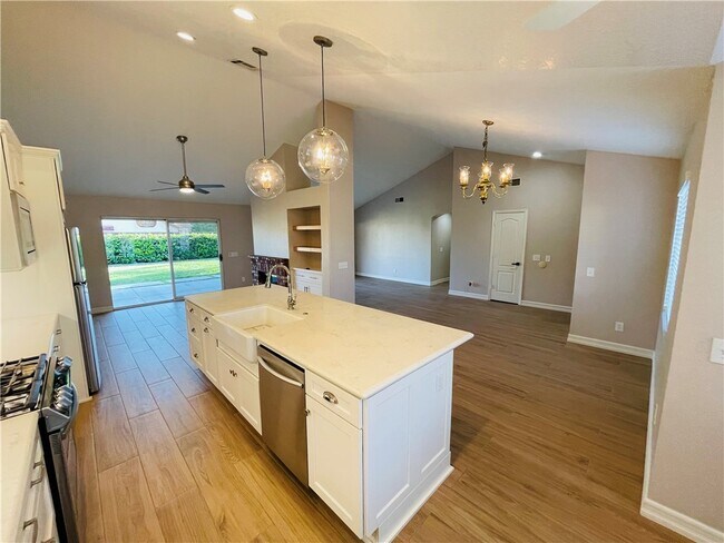 Building Photo - 28937 Biarritz Ct