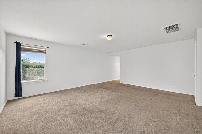 Building Photo - 16547 Lanesborough Dr