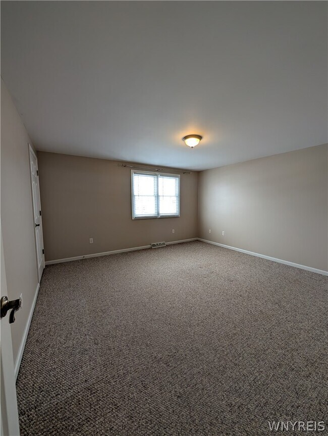 Building Photo - 6181 Old Beattie Rd