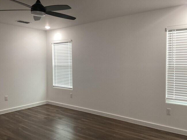 Building Photo - 601 Cata Dr