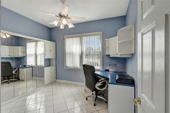 Building Photo - 2500 Castle Pines St