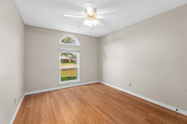 Building Photo - 7114 Lo Chalmers Ln