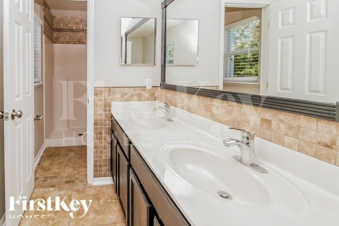 Building Photo - 469 Dominish Estates Dr