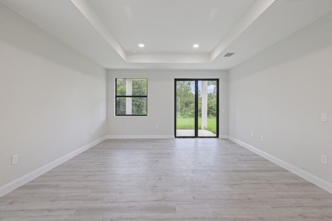 Building Photo - 3216 53rd St W