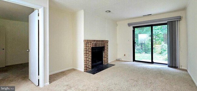 Building Photo - 8729 Sheridan Farms Ct