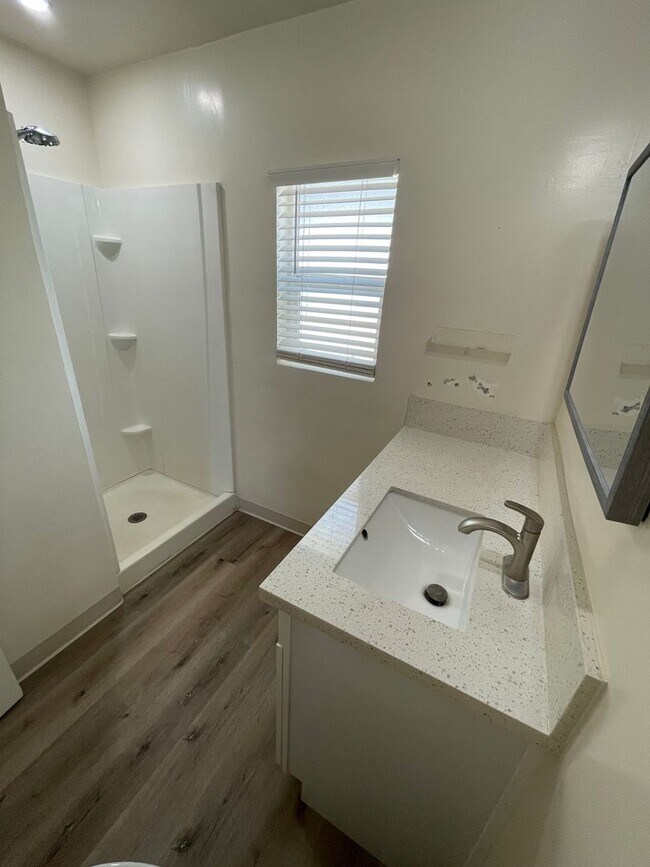 Building Photo - **$1000 off first month's rent – Don't Miss Out! Charming Old Town Casita – 1 Bed / 1 Bath**