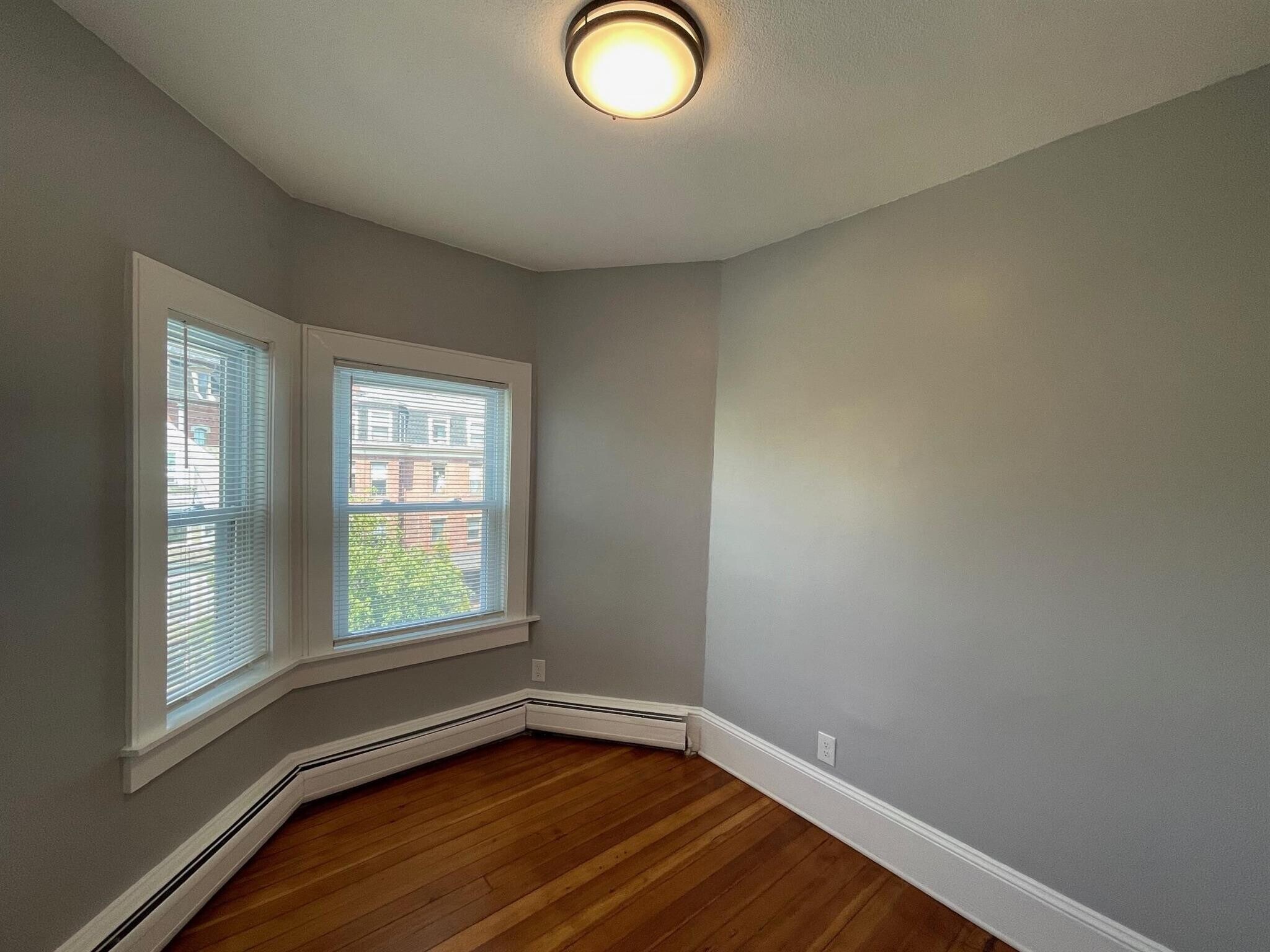 Building Photo - 356 Somerville Ave