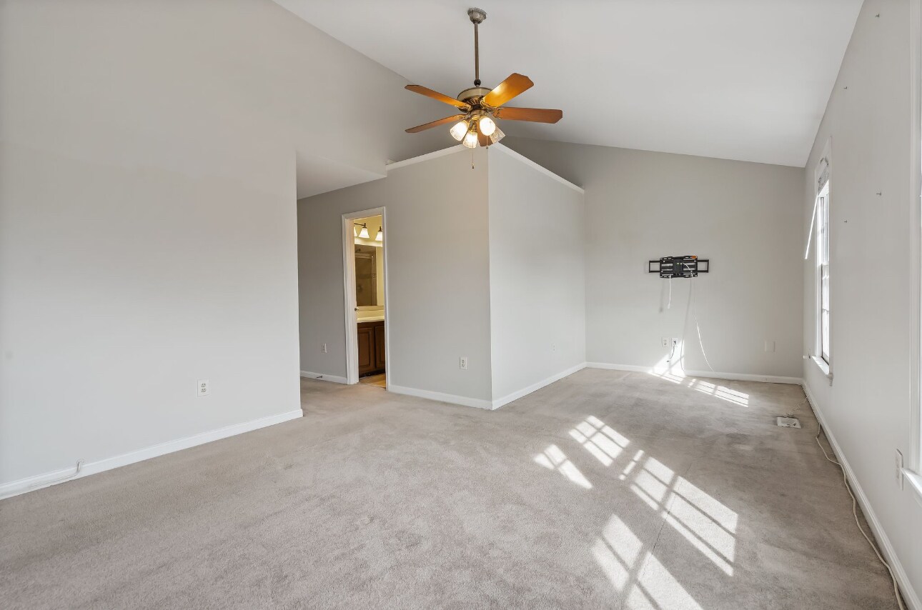 Building Photo - 7385 Hidden Knolls Ct