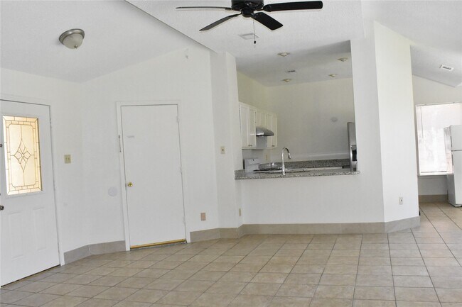 Building Photo - 7215 Caracas Dr