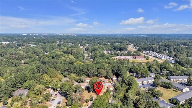 Building Photo - 2613 Stratford Ln