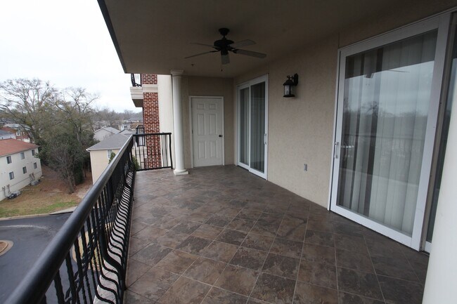 Building Photo - Downtown Auburn Luxury Living – Steps from...