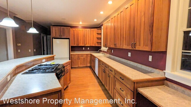 Building Photo - 5 br, 3.5 bath House - 4881 Townsend Ct.