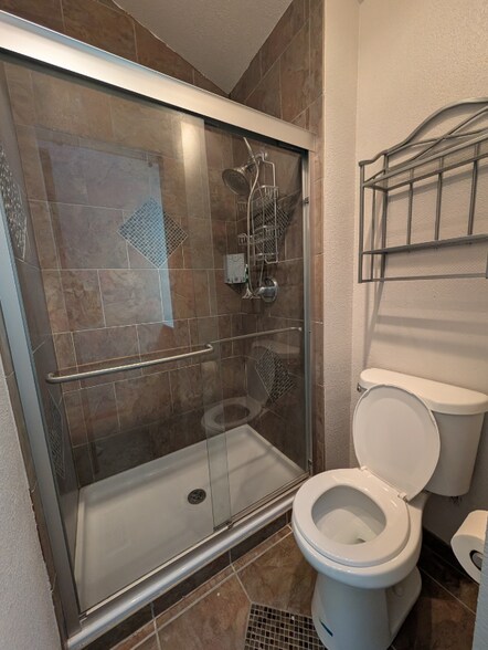 Building Photo - 4208 Stoneridge Dr