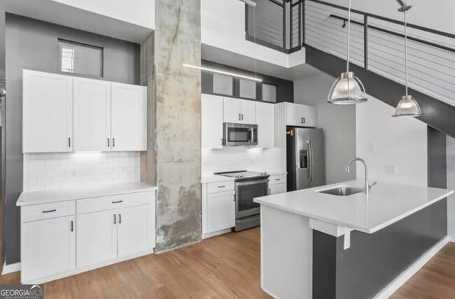 Building Photo - 230 18th St NW