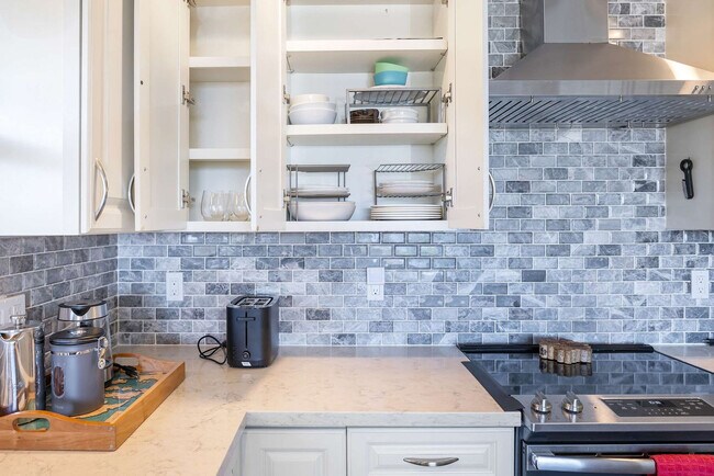 Building Photo - 9024 40th Ave SW