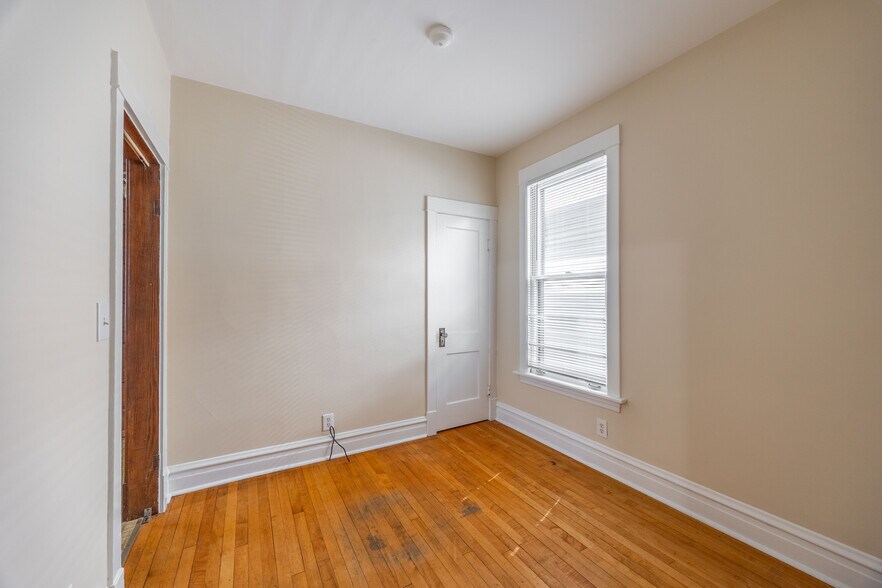 Building Photo - 5311 W Berenice Ave