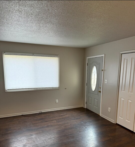 Building Photo - 1054 Fred W Moore Hwy