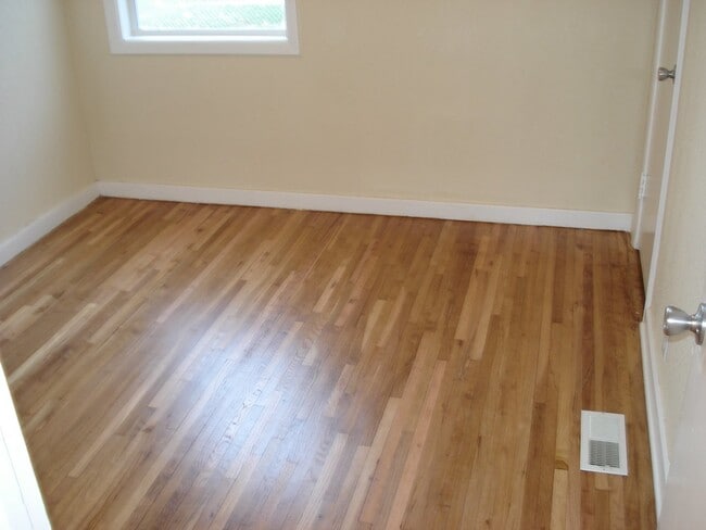 Building Photo - Three Bedroom One Bath Home Available May 10th