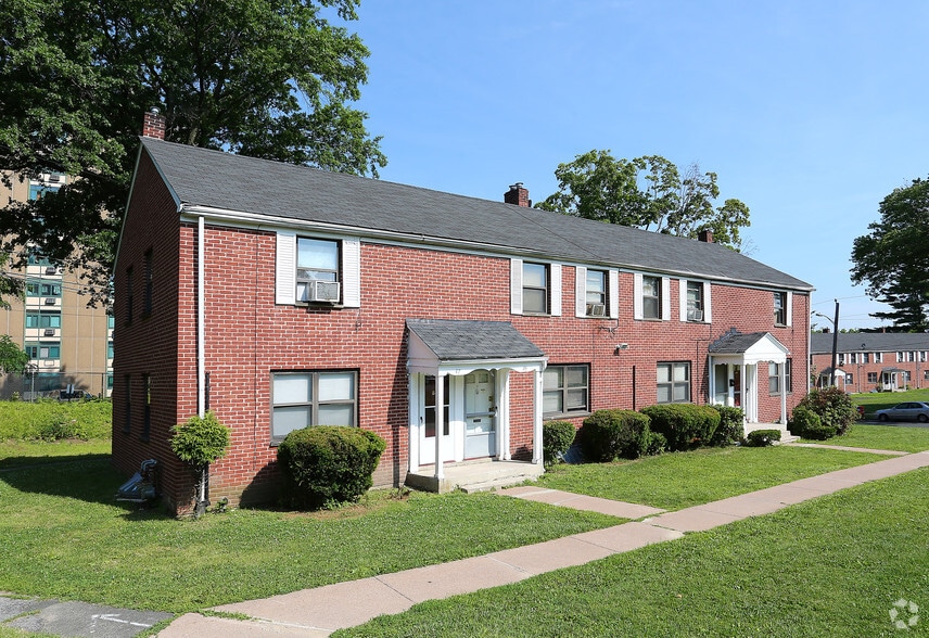 Primary Photo - Woodland Village Townhouses