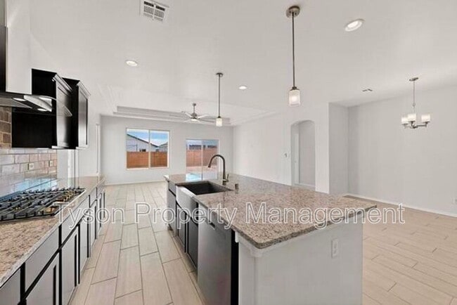 Building Photo - 247 Needle Ave SW