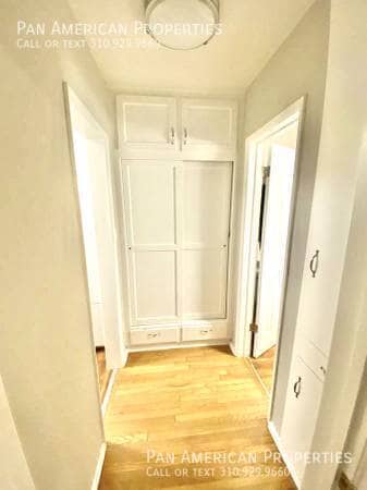 Building Photo - 335 S Los Robles Ave