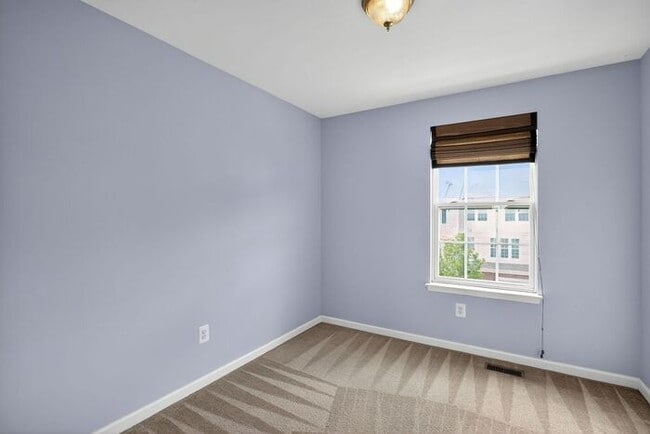 Building Photo - 43527 Wild Iris St