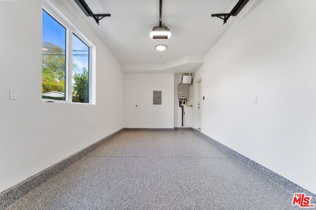 Building Photo - 3930 Minerva Ave