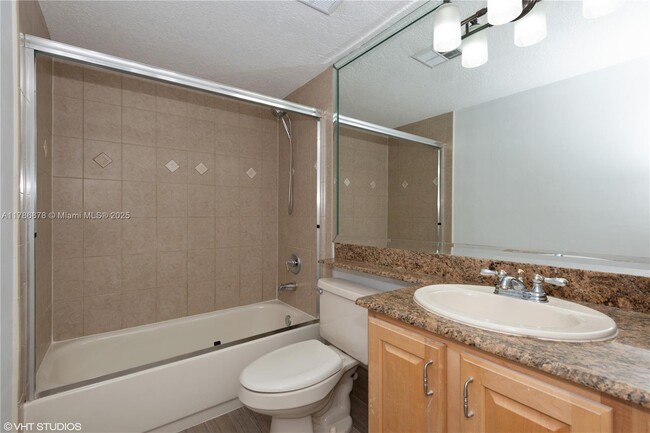 Building Photo - 1515 E Broward Blvd