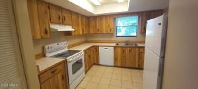 Building Photo - Townhome in Ormond Beach