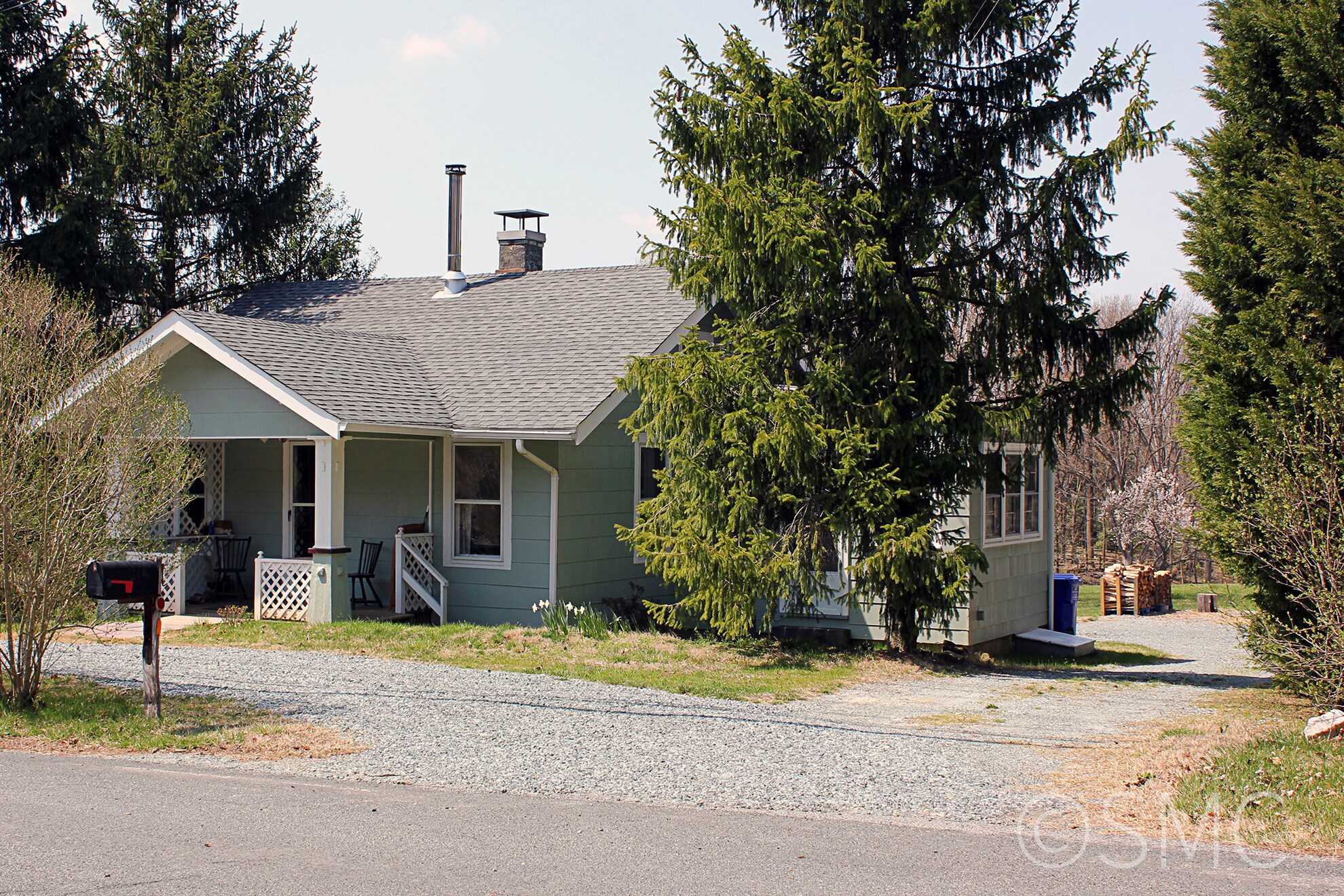 Building Photo - 1018 Quince Orchard Road