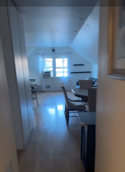 Building Photo - 67 Country Village Rd