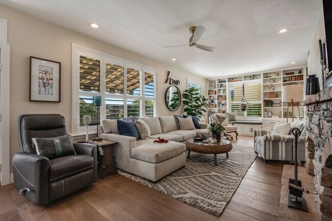 Building Photo - 4 Bedroom Designer Dream Home in La Costa