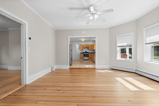 Building Photo - 144 Waverly Rd