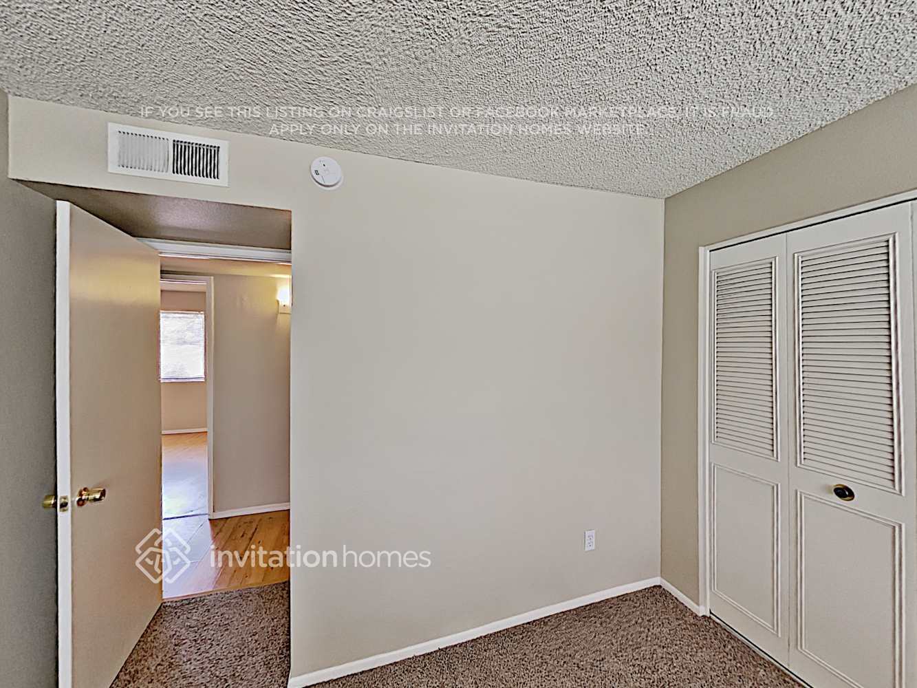 Building Photo - 2802 W Vista Ave