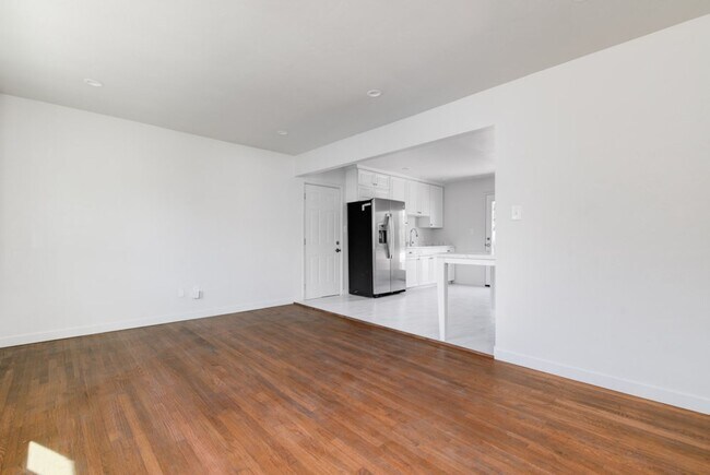 Building Photo - 4028 Casita Way