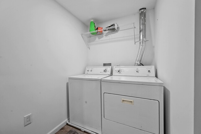 Building Photo - 3642 W 90th Pl