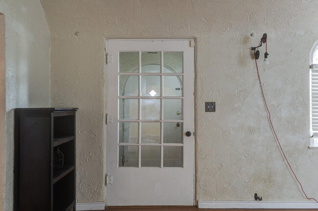 Building Photo - 2305 18th St