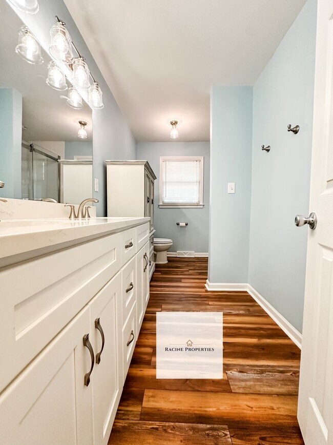 Building Photo - Beautiful Brick Ranch in Taylors, SC