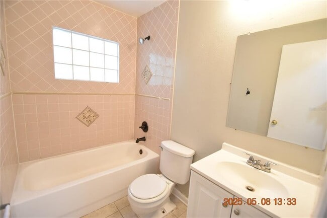 Building Photo - 8320 Oleander Ln