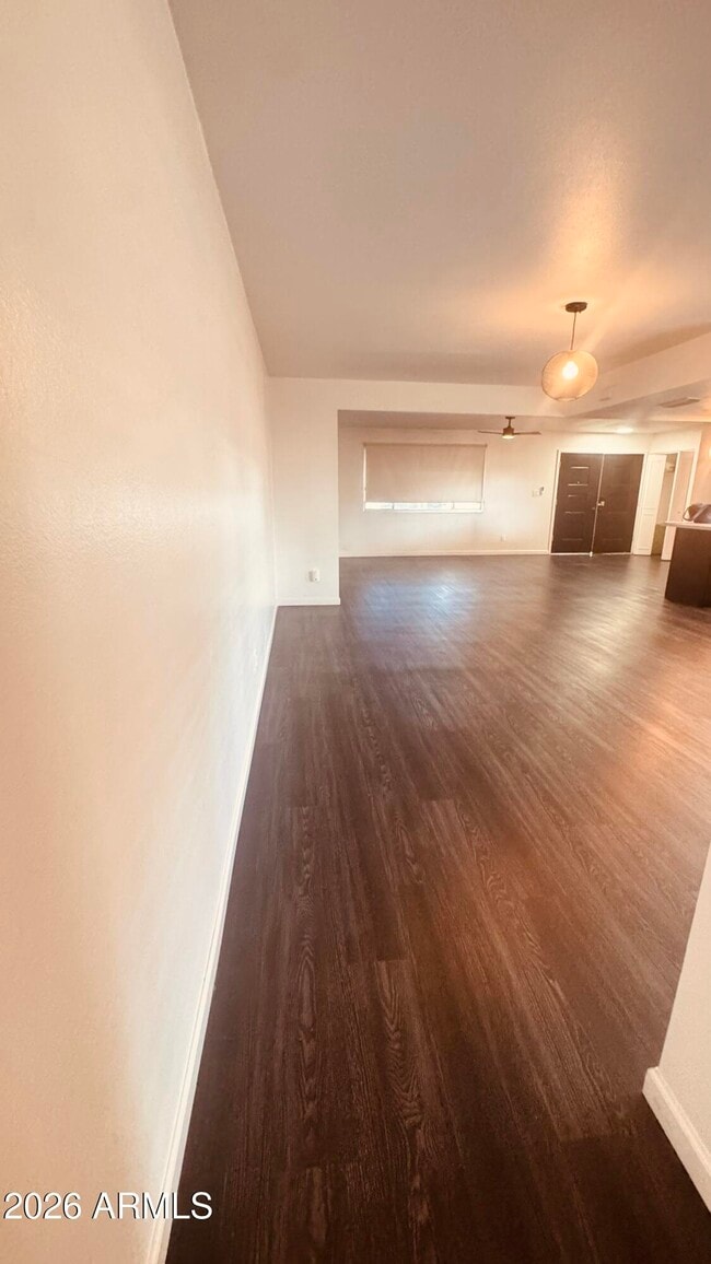Building Photo - 8229 E Vista Dr