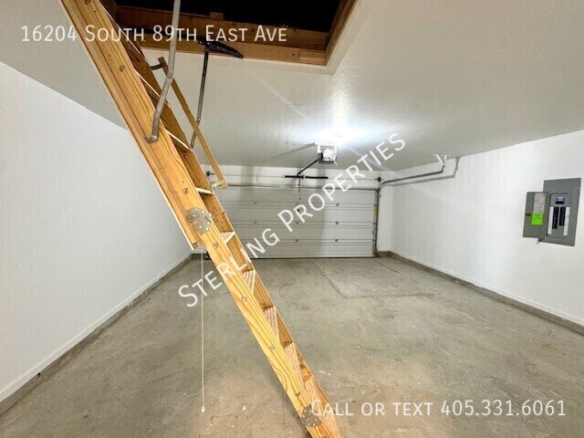 Building Photo - 16204 S 89th E Ave