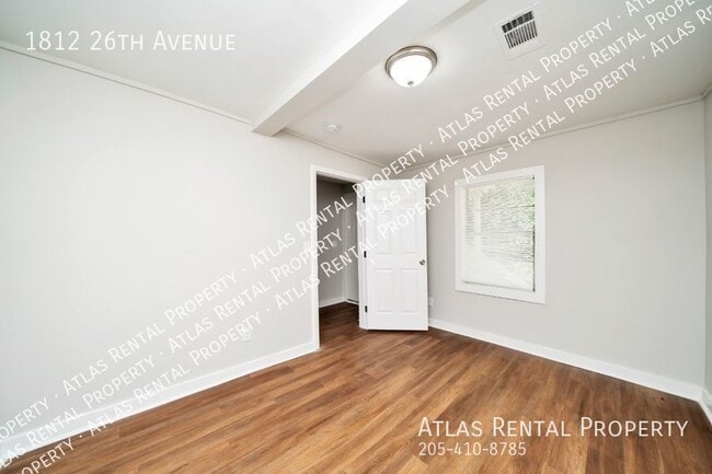 Building Photo - 1812 26th Ave