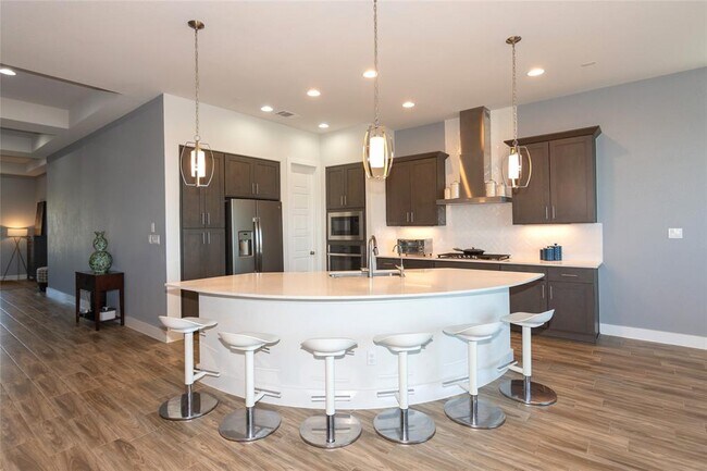 Building Photo - 404 Panzano Dr