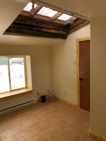 Building Photo - 5344 Montezuma Rd