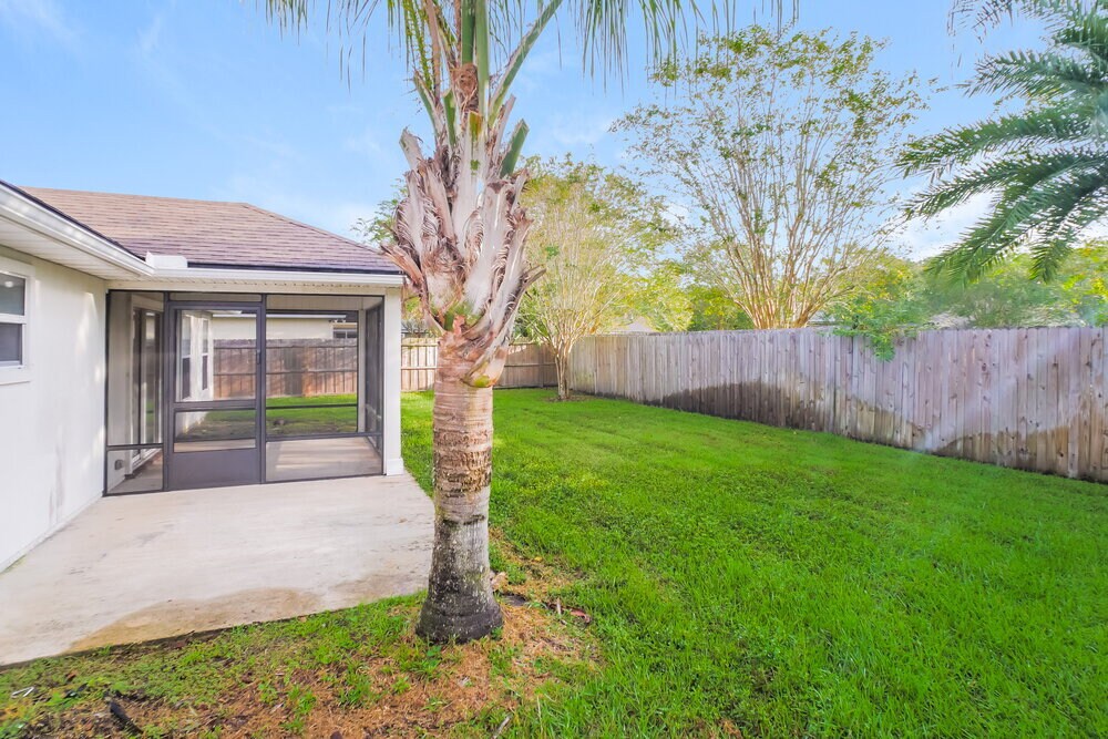 Building Photo - 2158 S Cranbrook Ave