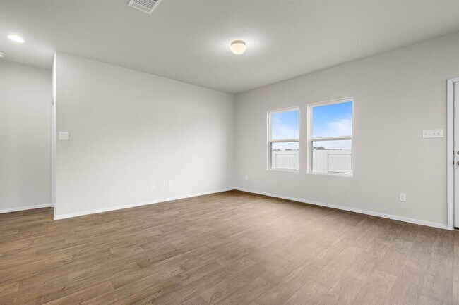 Building Photo - 1210 Teychas Dr